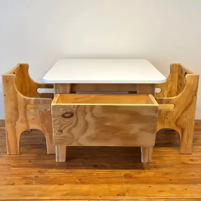 Juego de mesa y sillas de madera - miniatura 5