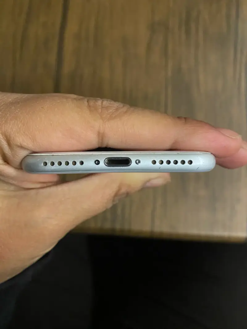 iPhone 7 32gb en buen estado - 4