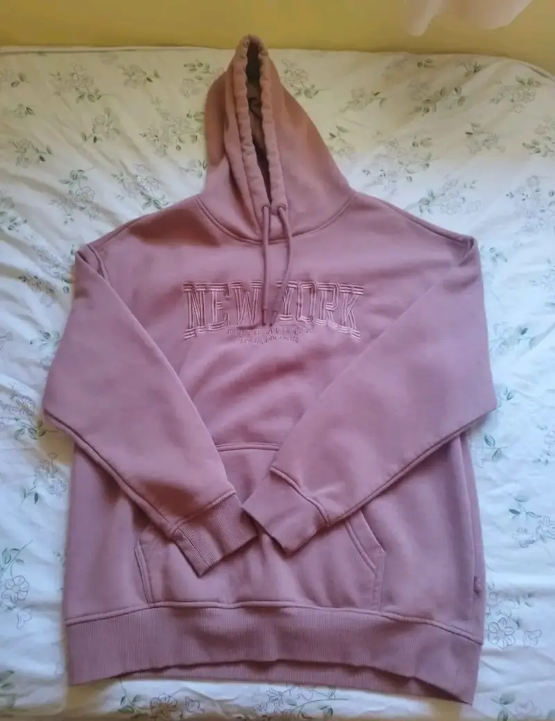 Polerón con capucha rosa