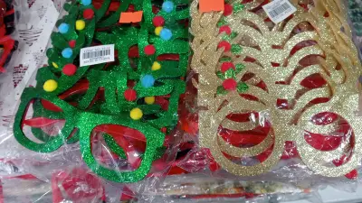 Anteojos navideños árbol verde - miniatura 2