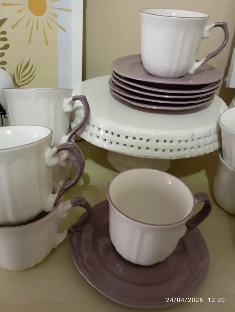 Juego de tazas y platos violeta - 2
