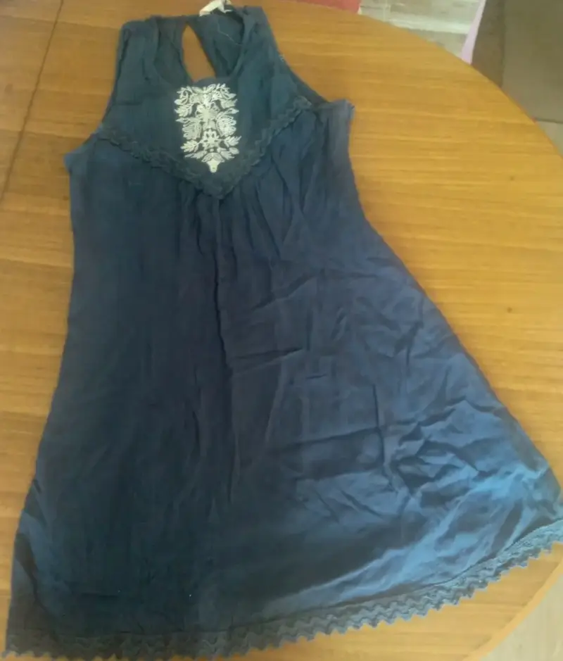 Vestido azul con encaje - 1