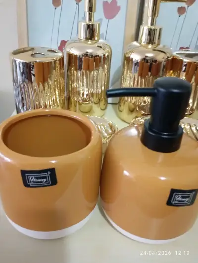 Set de baño dorado - miniatura 3