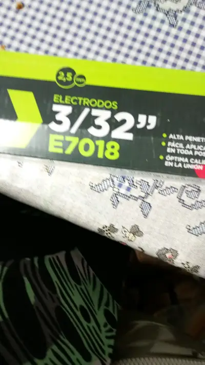 Electrodos 3/32" E7018 - miniatura 1