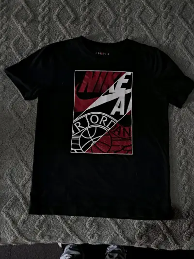 Polera negra Nike Jordan - miniatura 1