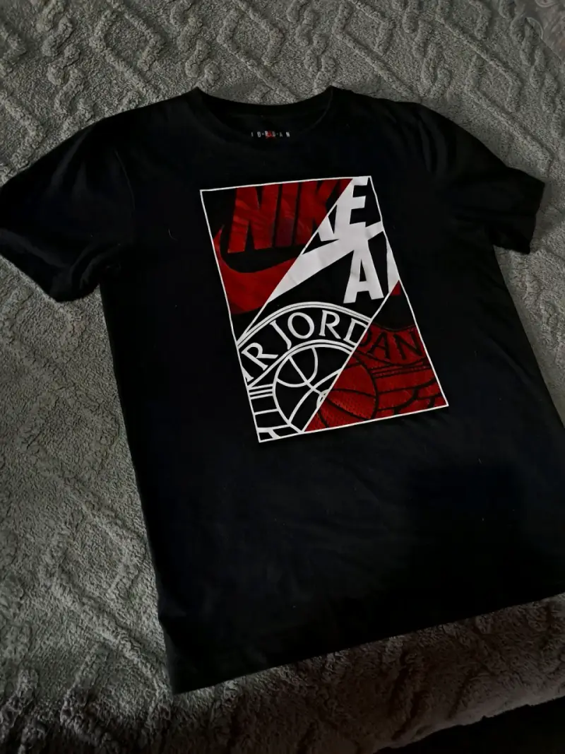 Polera negra Nike Jordan - 2