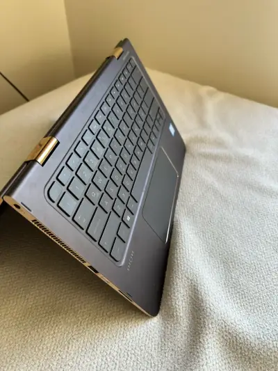 Laptop HP Spectre x360 13" - miniatura 3