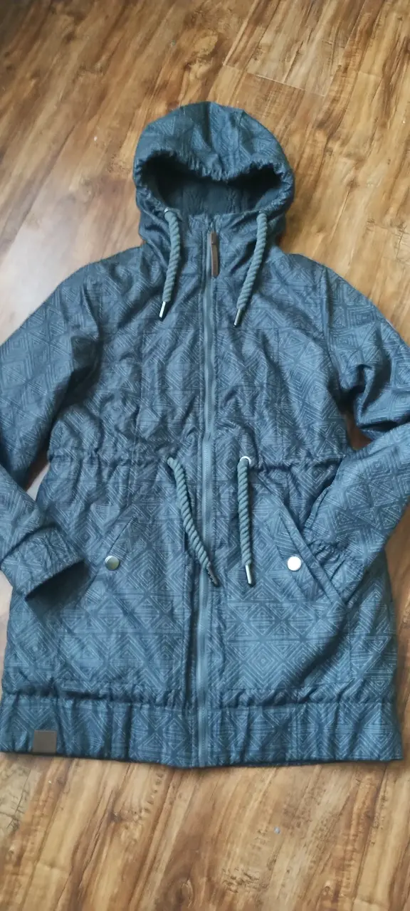 Parca gris con capucha - 2