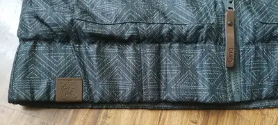 Parca gris con capucha - miniatura 5
