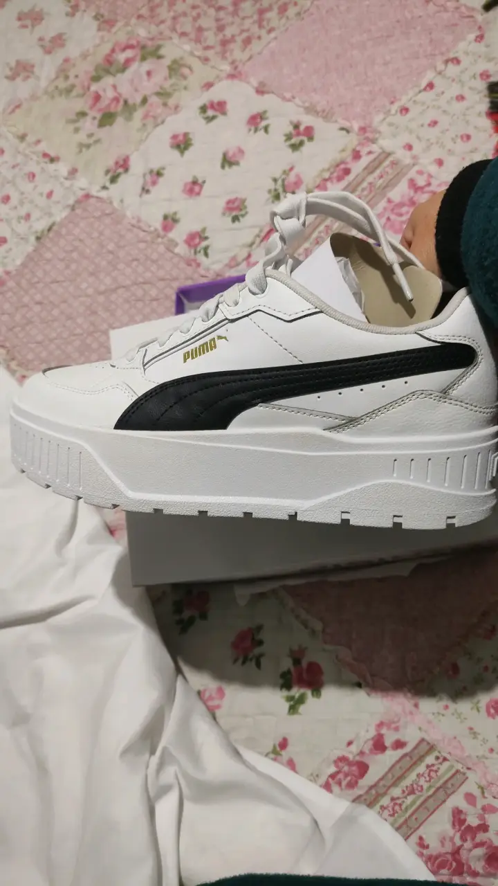 Zapatillas blancas deportivas - 4