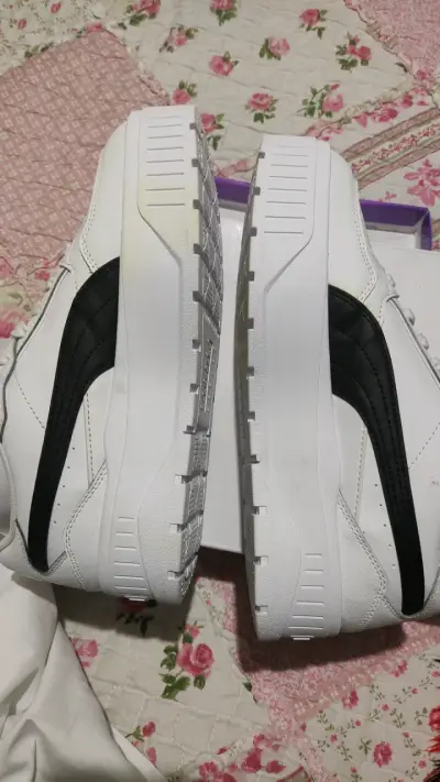Zapatillas blancas deportivas - miniatura 5
