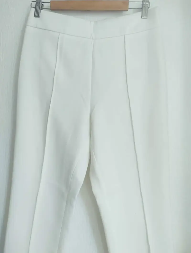 Pantalones blancos elegantes - 2