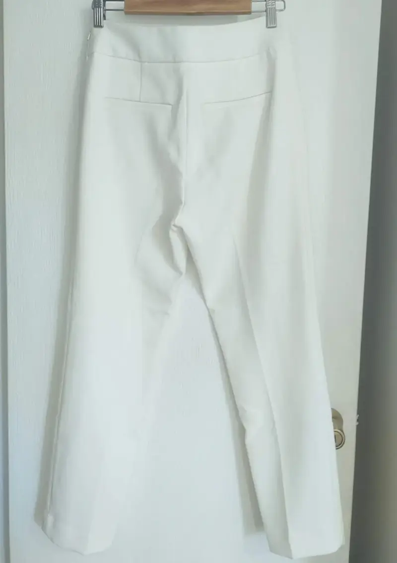 Pantalones blancos elegantes - 4