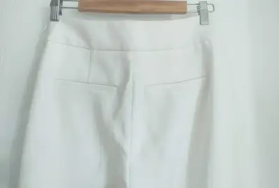 Pantalones blancos elegantes - miniatura 5