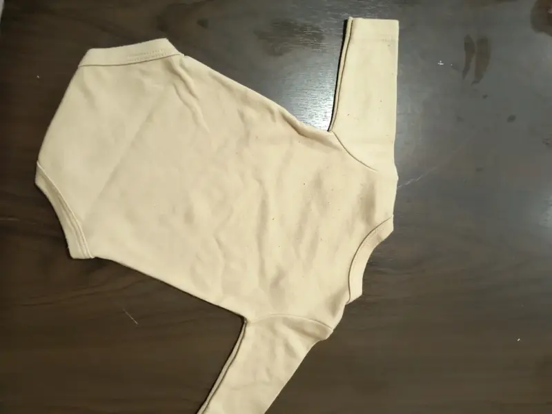 Body para bebé color beige - 2