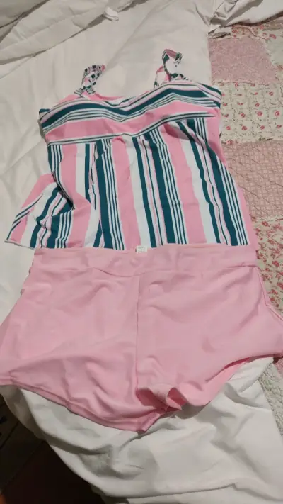 Conjunto bikini rayado rosa - miniatura 2