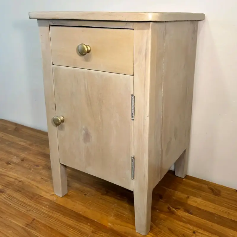 Velador de madera maciza con cajón y puerta - 6