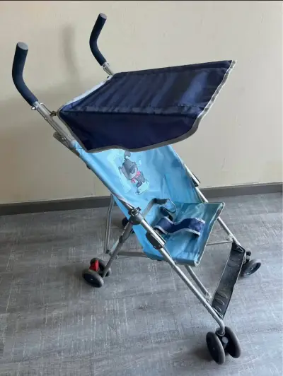 Coche paraguas con protector impermeable - miniatura 1