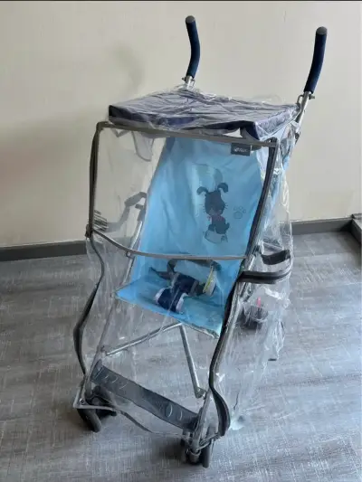 Coche paraguas con protector impermeable - miniatura 6