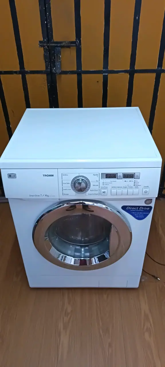 Lavadora/Secadora LG Tromm 7kg blanca - 2