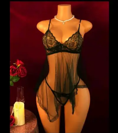 Babydoll negro de encaje sexy - miniatura 1
