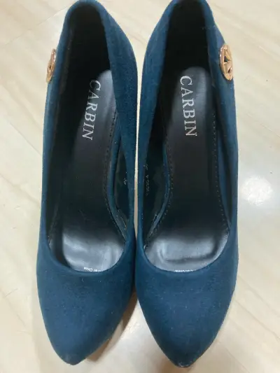 Zapatos de tacón azul oscuro - miniatura 2