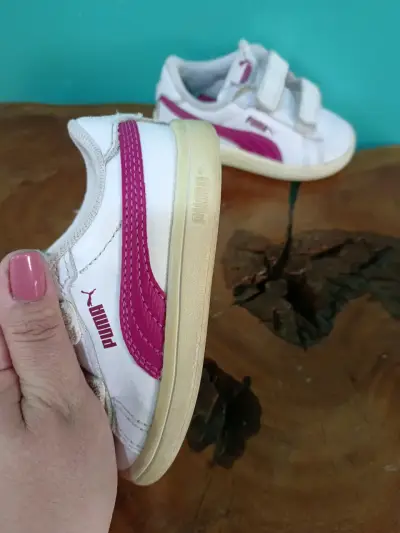 Zapatillas infantiles blancas y rosadas - miniatura 1