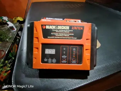 Cargador inteligente Black & Decker - miniatura 3
