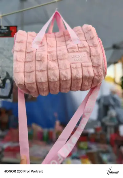 Bolso rosado con diseño elegante - miniatura 3