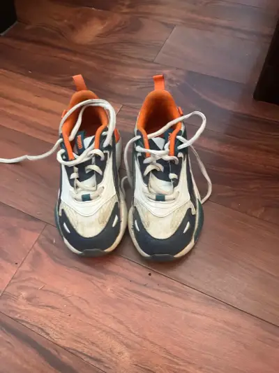 Zapatillas deportivas negras y verdes - miniatura 3