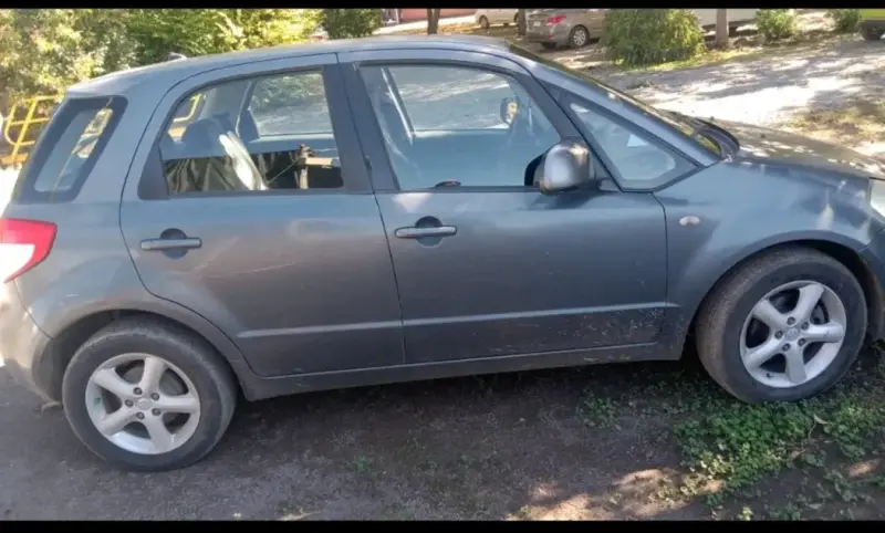 Auto Suzuki sx4 gris - 3