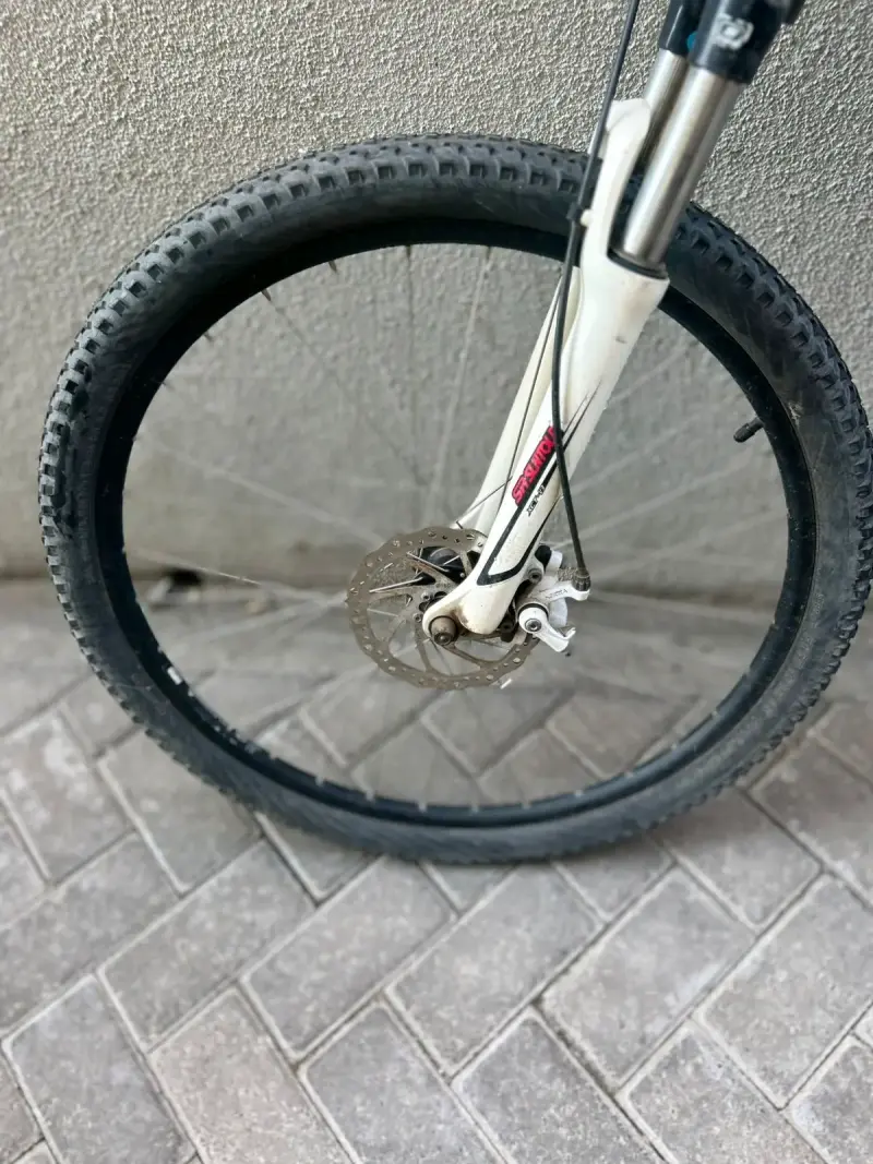 Bicicleta montaña Specialized roja - 4