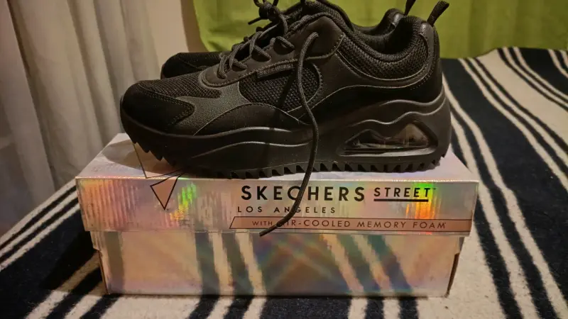 Zapatillas negras Skechers - 4