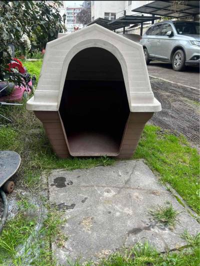 Casa para perro grande - miniatura 1