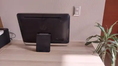 Computador HP todo en uno - miniatura 1