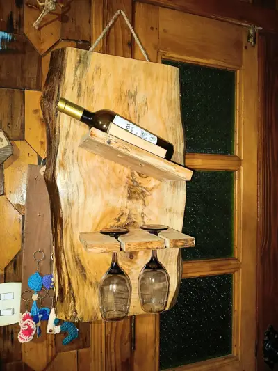Estante colgante para vinos de madera - miniatura 1