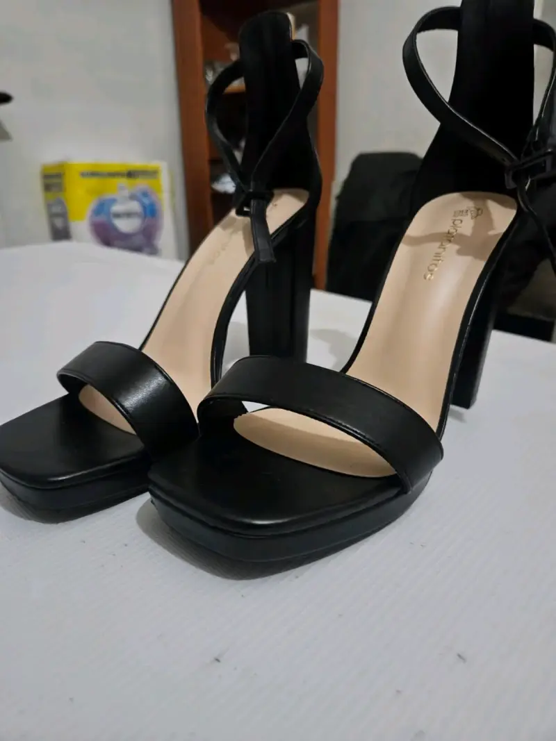 Zapatos de taco alto negros - 2