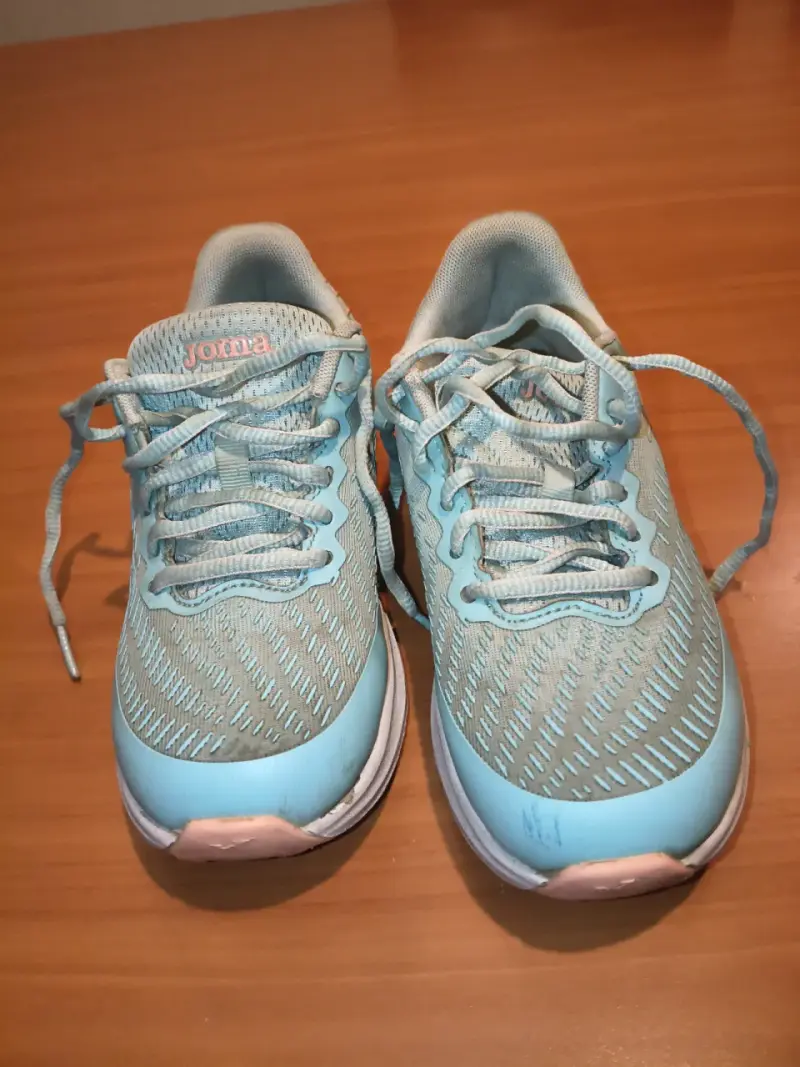 Zapatillas deportivas celestes Joma - 1