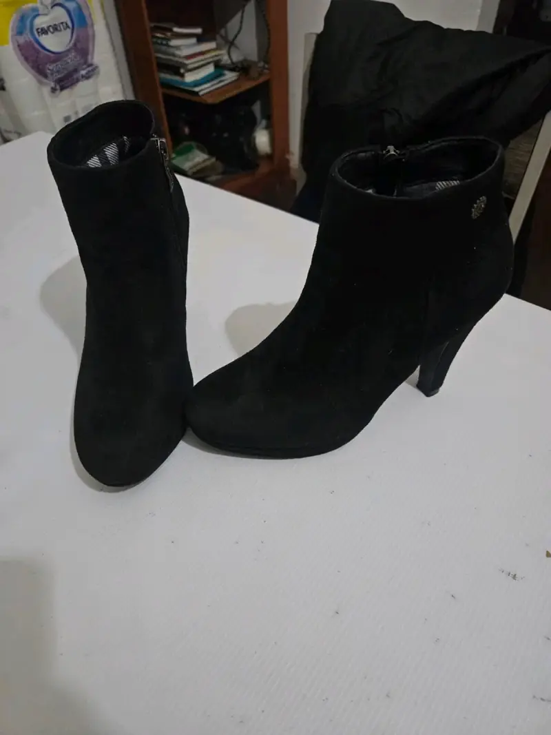 Botines negros de tacón alto - 2