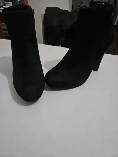 Botines negros de tacón alto - miniatura 4
