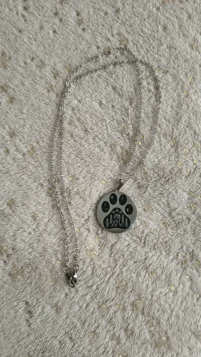 Collar acero con medallón grabado - miniatura 1