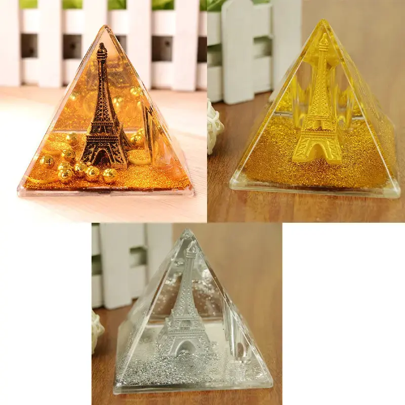 Figurilla Torre Eiffel en pirámide