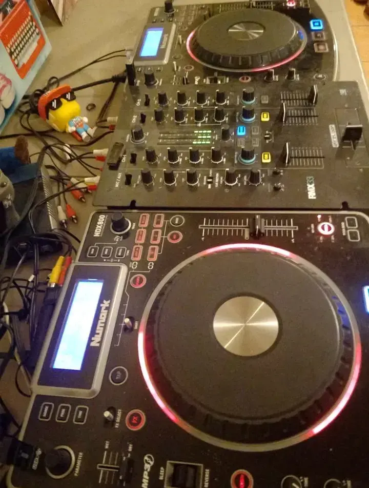 Controlador DJ - 2