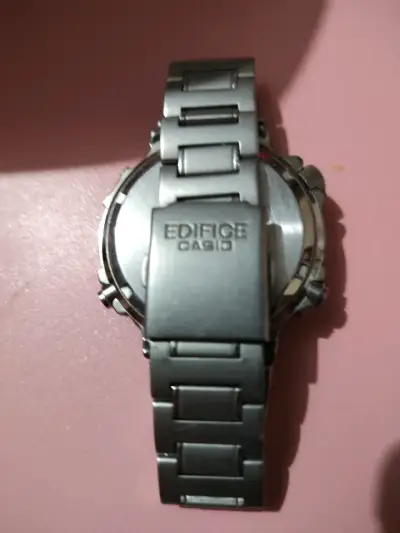 Reloj Casio Edifice metálico - miniatura 2