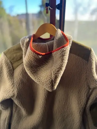 Polerón polar beige con capucha Haka Honu M - miniatura 6
