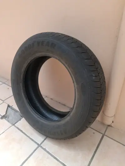 Un Neumático nuevo - miniatura 5