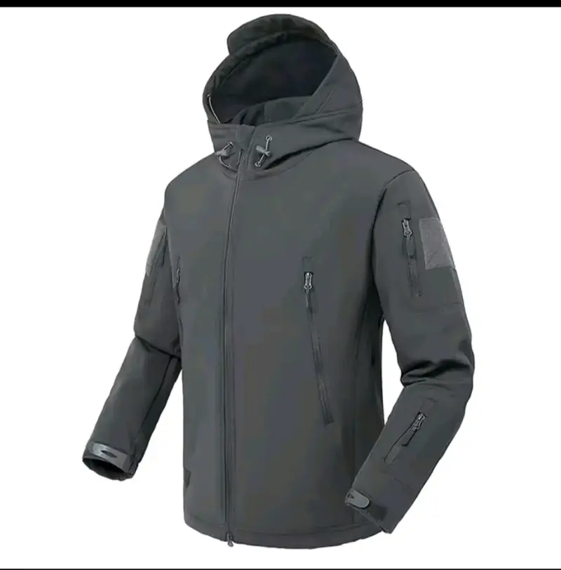Sofshell negra estilo táctico para invierno - 4