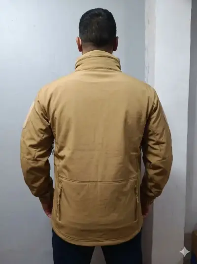 Chaqueta táctica beige con capucha - miniatura 3