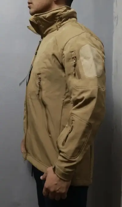 Chaqueta táctica beige con capucha - miniatura 4