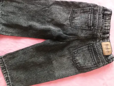 Pantalones de mezclilla infantiles - miniatura 2